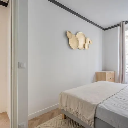 Au Coeur Du 11eme Quartier Oberkampf Apartment *